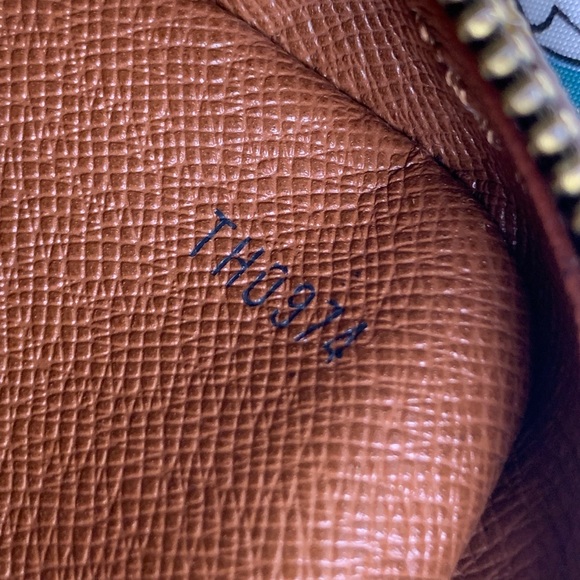 ❗️SOLD❗️🛍Louis Vuitton Jeune Fille GM🛍 - Picture 16 of 16